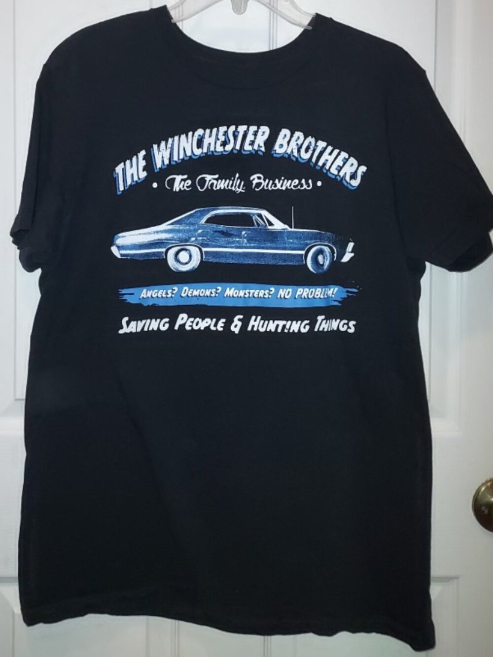 WINCHESTER BROTHERS Supernatural SHIRT 👹👼🧛🧟‍♂️ Family Business Adult Sz L